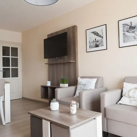 Apartment For 6 People